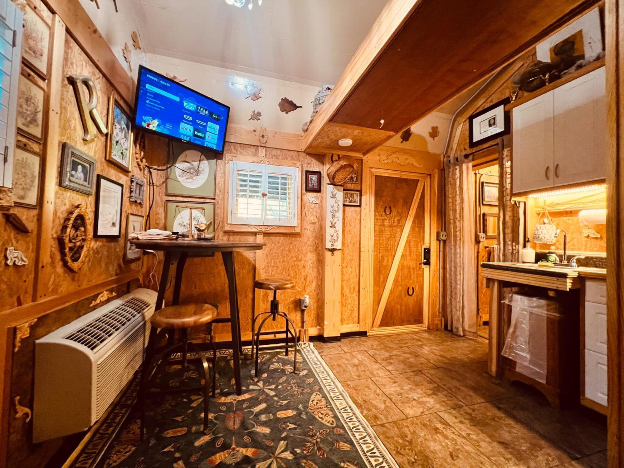 Вилла Tiny House, Wifi,Hot Tub,Secluded Cosby Экстерьер фото